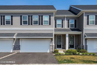 /international/us/805-aviator-avenue-marlboro-nj-110107629022/