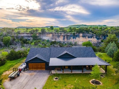 /international/us/2040-bluff-creek-drive-strawn-tx-110097530653/