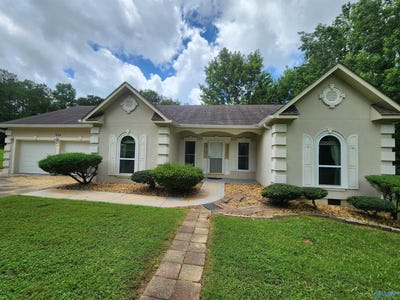 /international/us/304-honeysuckle-drive-winfield-al-110100301627/