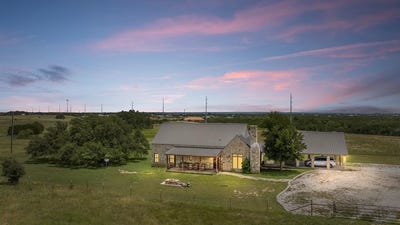 /international/us/1085-county-road-2019-glen-rose-tx-110099532975/