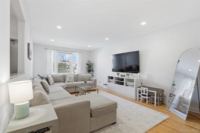/international/us/101-old-mamaroneck-road-white-plains-ny-110106342010/