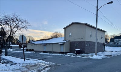/international/us/1585-himrod-avenue-youngstown-oh-110104332278/