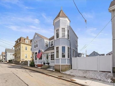 /international/us/43-howard-street-newport-ri-110107209498/