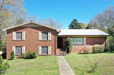 /international/us/201-sinclair-street-mccomb-ms-110107552301/
