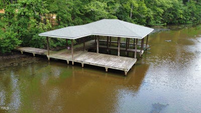 /international/us/18-stonecrop-circle-littleton-nc-110100634188/