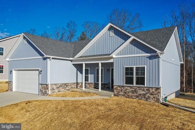 /international/us/larimar-lane-lot-14-inwood-wv-110104550029/