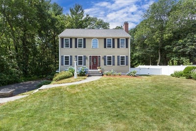 /international/us/23-indian-lane-franklin-ma-110100769491/