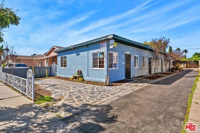 /international/us/6249-newell-st-huntington-park-ca-110106466415/