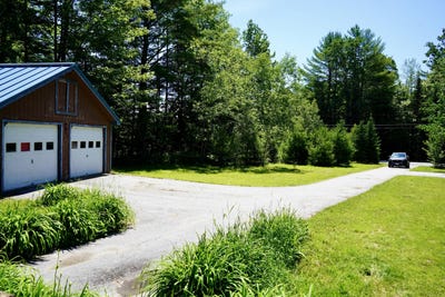 /international/us/693-canaan-road-pittsfield-me-110109008168/