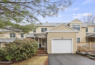 /international/us/1136-barker-rd-pittsfield-ma-110107438858/