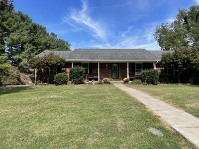 /international/us/1355-clinch-view-circle-jefferson-city-tn-110120483107/