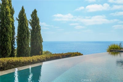 /international/us/32181-coast-highway-laguna-beach-ca-110102705947/