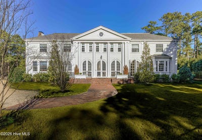 /international/us/12-e-barrett-road-pinehurst-nc-110104950466/