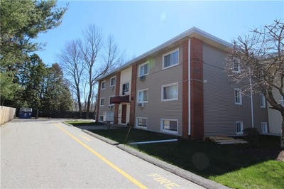 /international/us/58-river-street-west-warwick-ri-110107285842/