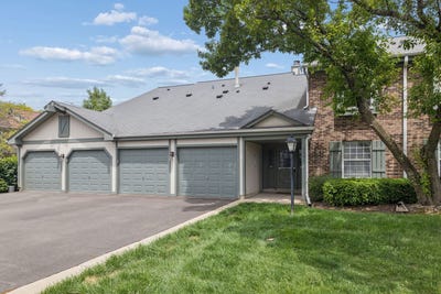/international/us/1575-stonehill-court-wheaton-il-110108339515/