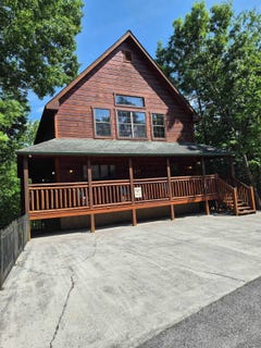 /international/us/3517-sand-ridge-way-pigeon-forge-tn-110108412601/