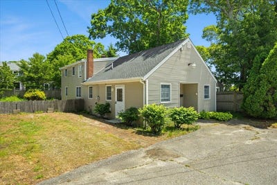 /international/us/47-little-rock-avenue-falmouth-ma-110108944996/