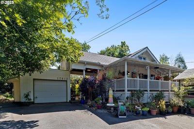 /international/us/17612-se-rose-st-milwaukie-or-110100813983/
