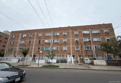/international/us/168-66-93rd-avenue-jamaica-ny-110106002321/