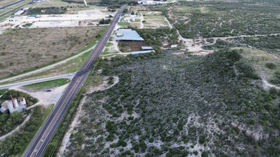 /international/us/925-n-u-s-83-junction-tx-110107720404/