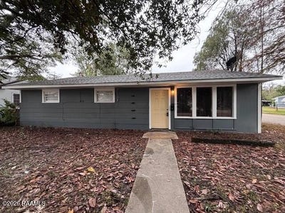 /international/us/3906-s-barrow-drive-baton-rouge-la-110105416866/