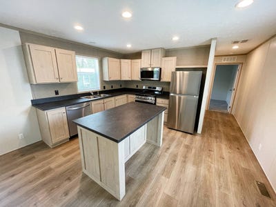 /international/us/108-woodmoor-court-leavenworth-ks-110099686414/