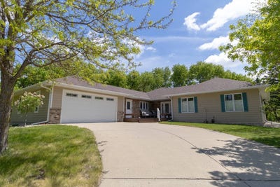 /international/us/916-hills-avenue-jackson-mn-110108296517/