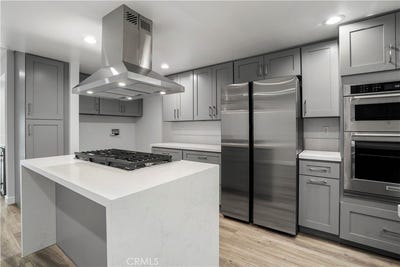 /international/us/227-e-burbank-burbank-ca-110105960139/