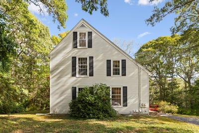 /international/us/204-woods-hole-road-falmouth-ma-110110334426/