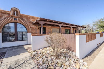 /international/us/146-s-paseo-tierra-green-valley-az-110101152269/