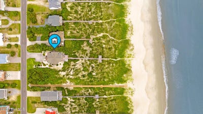 /international/us/419-caswell-beach-road-oak-island-nc-110103619384/