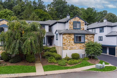/international/us/70-overlook-drive-independence-nj-110107799418/