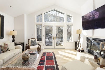 /international/us/926-e-durant-avenue-aspen-co-110061499673/