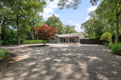 /international/us/94-hands-creek-road-east-hampton-ny-110100412923/