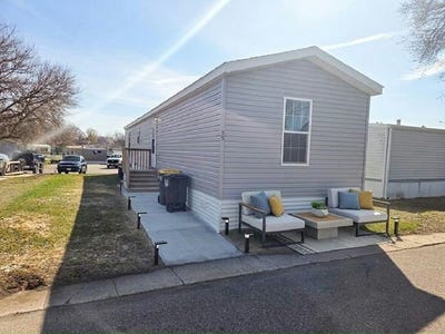 /international/us/55-wood-dr-mankato-mn-110108585881/
