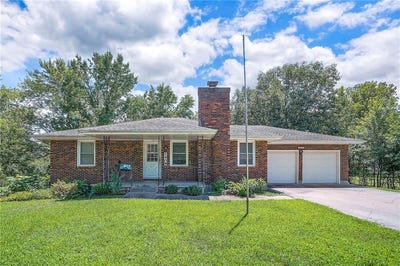 /international/us/7409-high-grove-road-grandview-mo-110100946065/