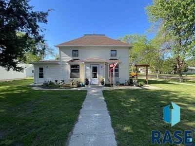 /international/us/122-e-10th-st-gregory-sd-110103257318/