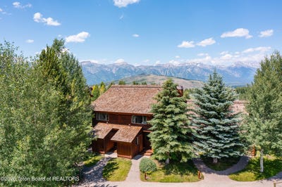 /international/us/1668-n-e-butte-jackson-wy-110105951068/