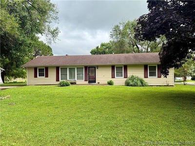 /international/us/130-center-street-tipton-mo-110109117239/