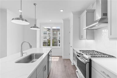/international/us/5432-howington-court-buford-ga-110107694229/