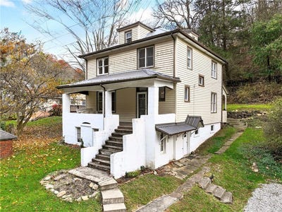 /international/us/574-webster-hollow-road-rostraver-pa-110104627078/