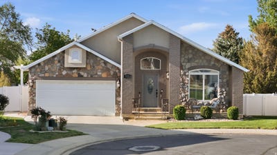 /international/us/7428-s-green-berry-ct-w-midvale-ut-110107505927/