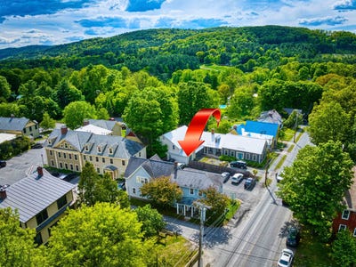 /international/us/11-beaver-meadow-road-norwich-vt-110104996704/