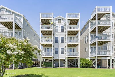 /international/us/108-egret-landing-court-surf-city-nc-110108206172/