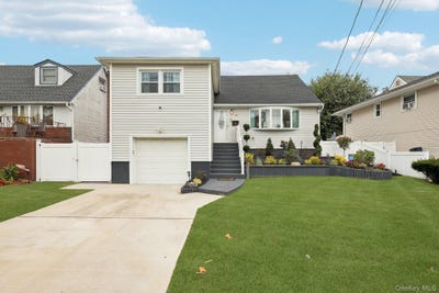 /international/us/374-miller-avenue-freeport-ny-110107476206/