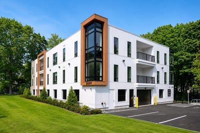 /international/us/2059-lafayette-road-portsmouth-nh-110108934998/