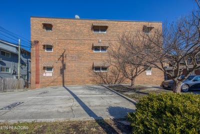 /international/us/1211-highland-ave-knoxville-tn-110105631145/