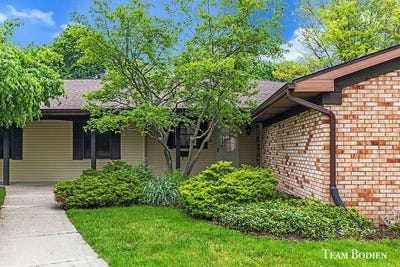/international/us/201-bona-vista-drive-nw-grand-rapids-mi-110108151564/