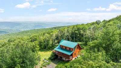/international/us/892-durham-road-ny-110100421962/