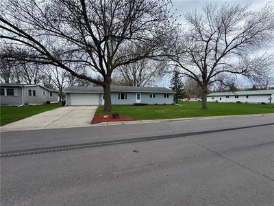 /international/us/330-8th-street-e-hector-mn-110107733978/
